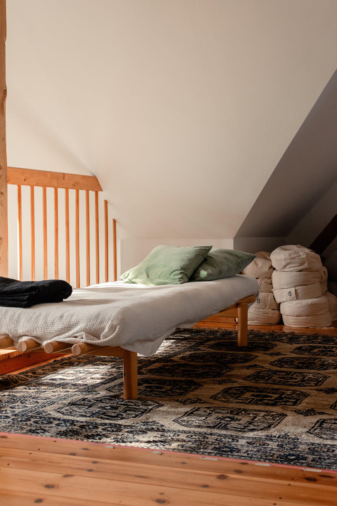 Meditation, Meditationskissen, Meditationspraxis, leichter meditieren, Wie fange ich an zu meditieren?