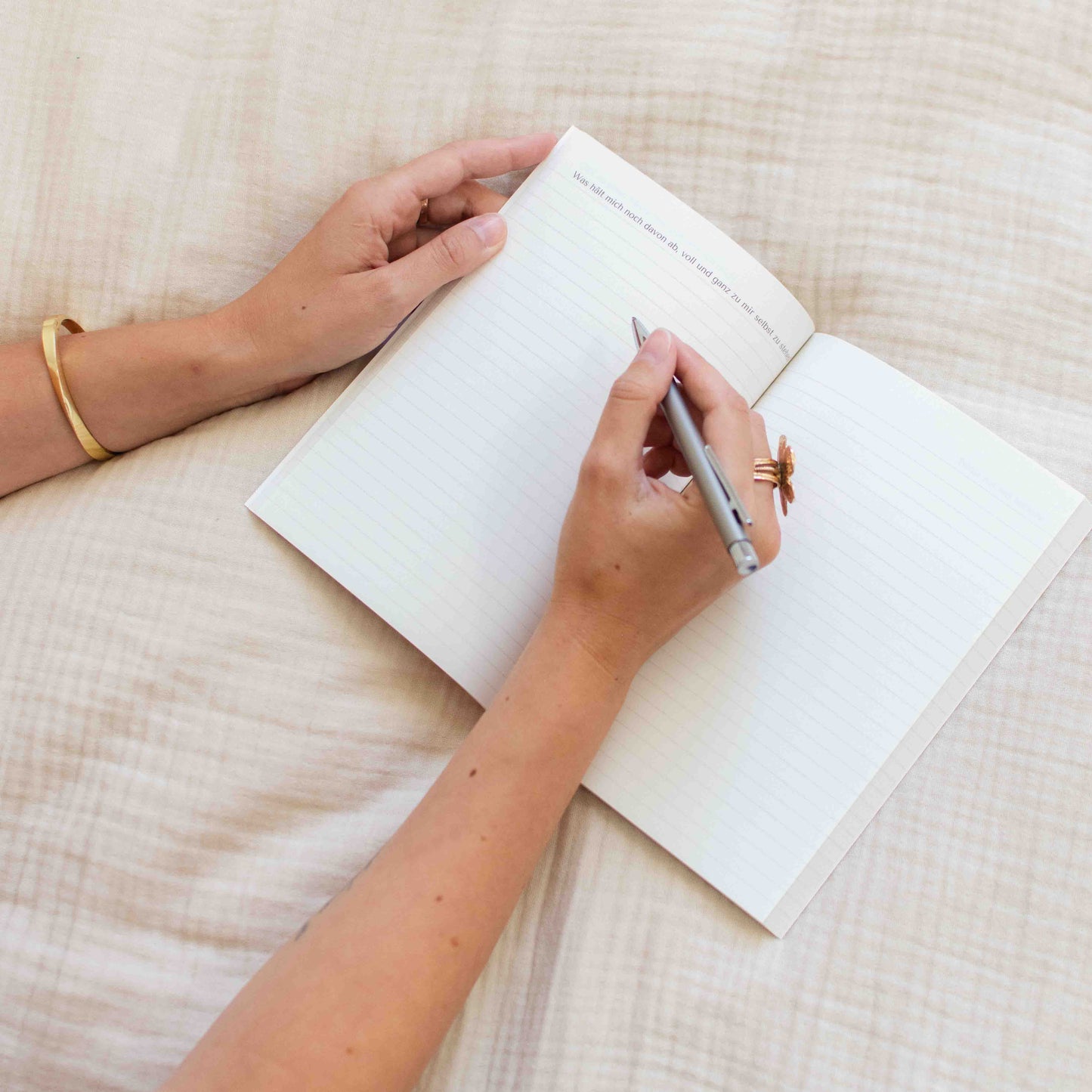 Journal für die Momente, in denen du dich alleine fühlst