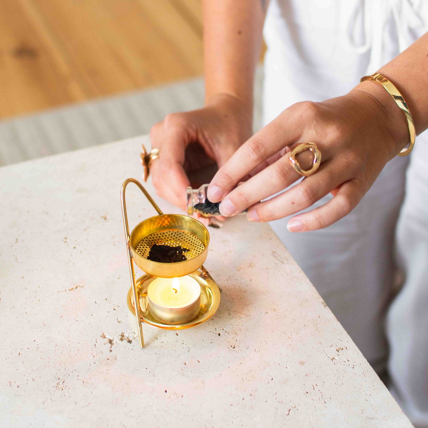 Raeucherstoevchen_gold, Raeucherstoevchen_kaufen, zuhause_raeuchern, Raeuchersieb