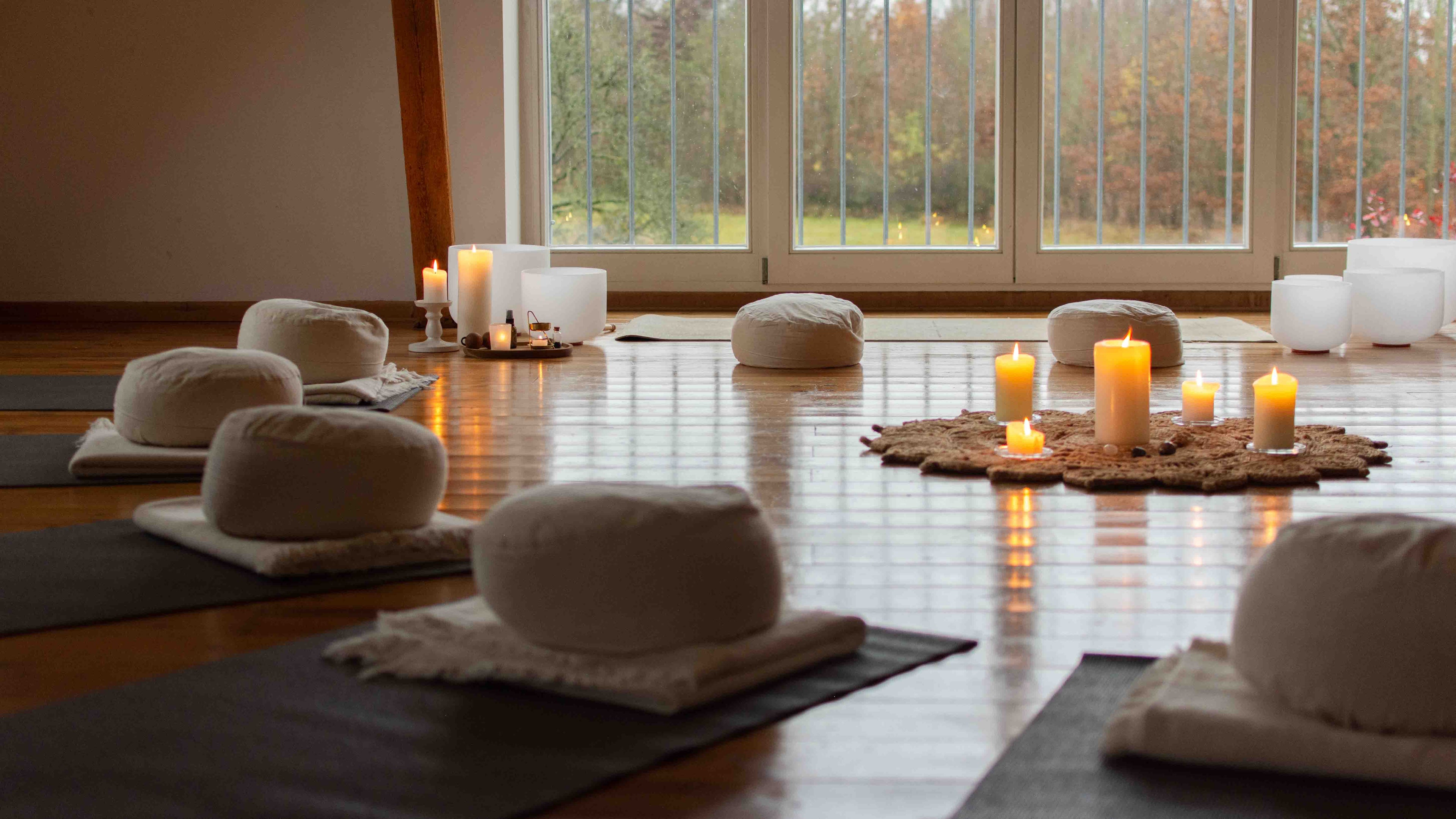 retreat_fuer_frauen, frauenkreis, retreat_november_deutschland_2026, yoga_retreat_deutschland