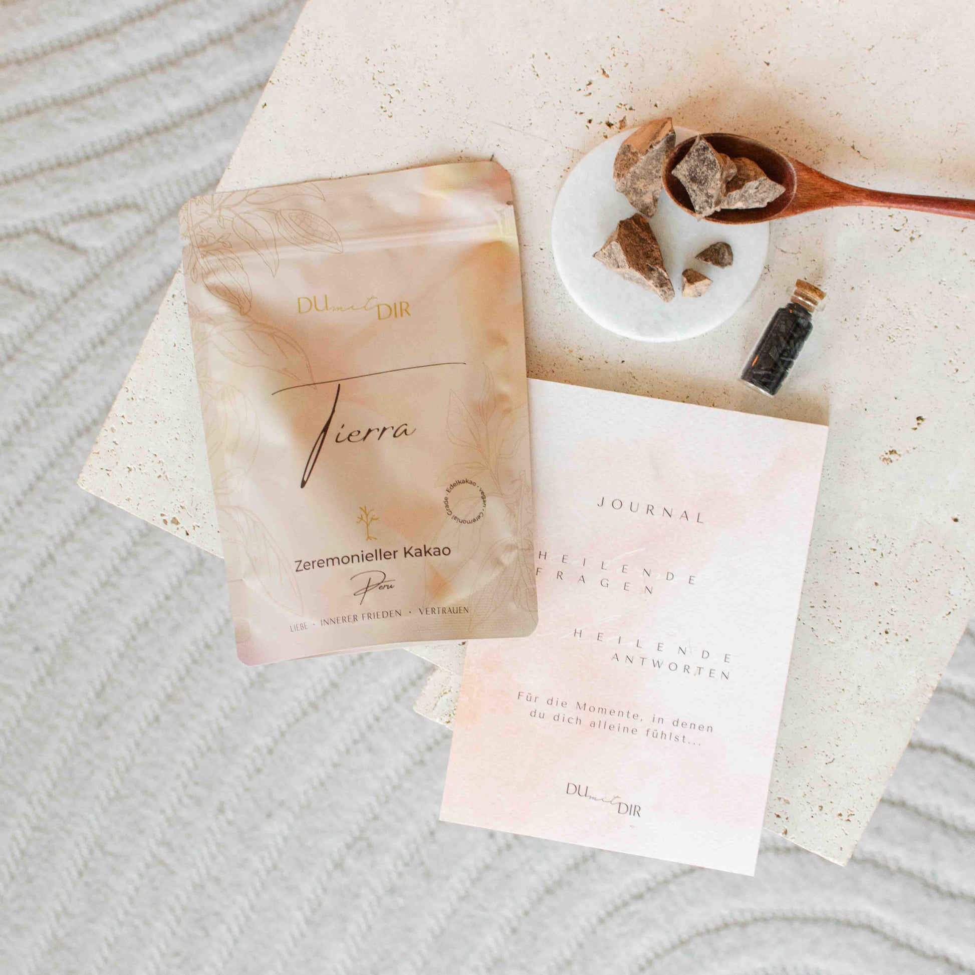 Ritualkakao, zeremonieller_Kakao, Journalingfragen_gegen_Einsamkeit, Selbstfürsorge, Styrax_raeuchern