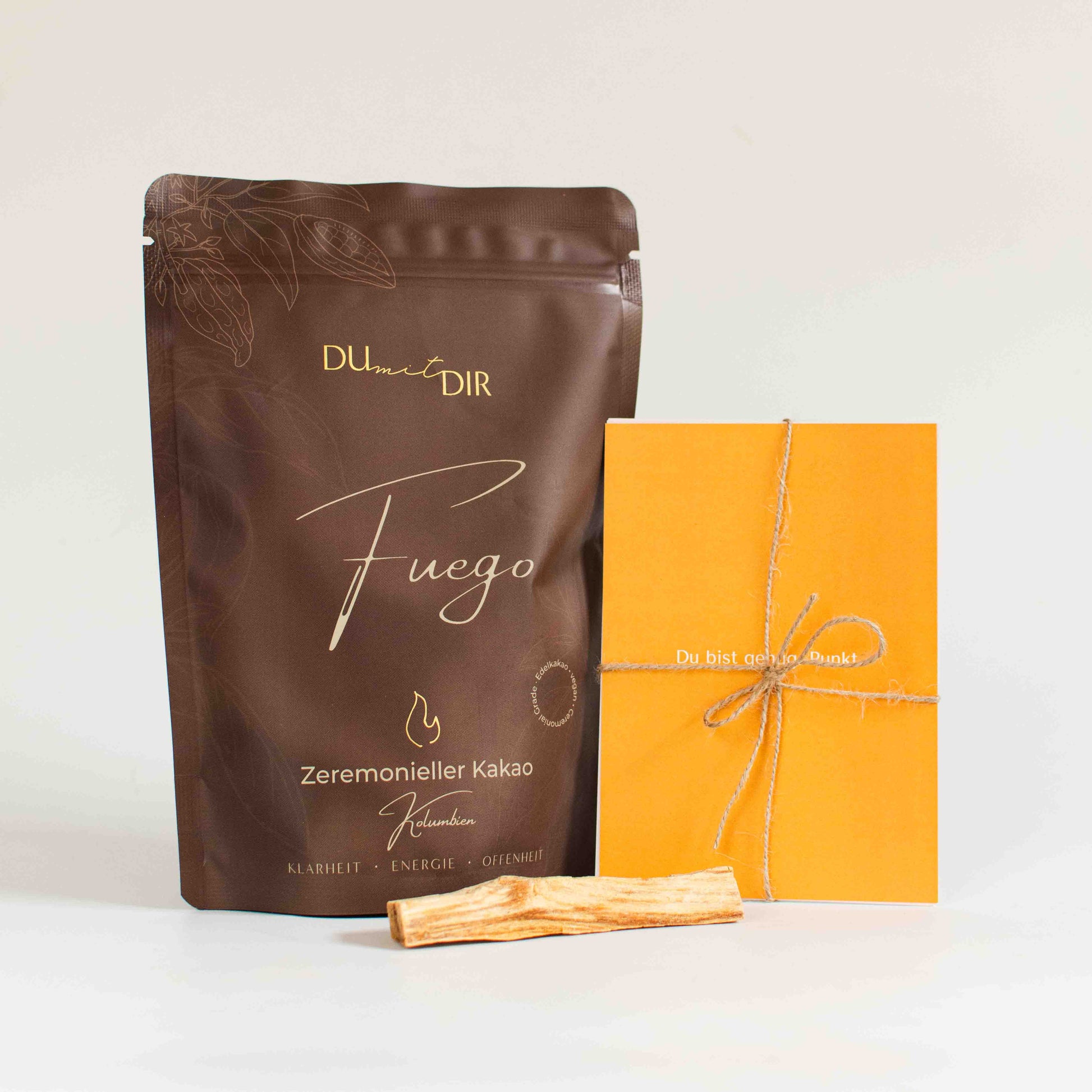 Ritualkakao, zeremonieller_Kakao, Rohkakao, Morgenroutine_fuer_mehr_Energie, Palo_Santo_raeuchern, Affirmationskarten